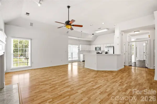 2604 Lamp Post LN, Kannapolis, NC 28081
