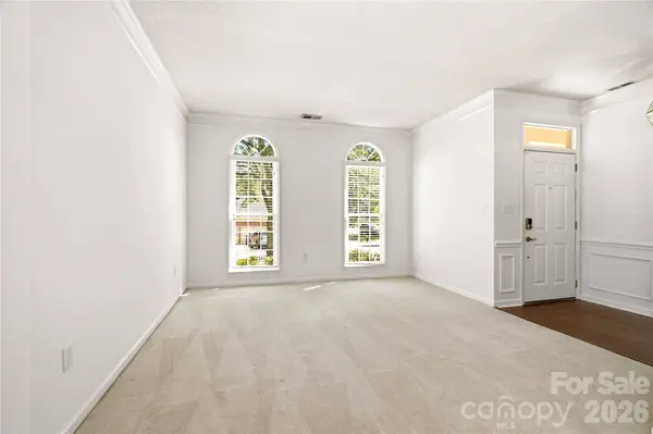 2604 Lamp Post LN, Kannapolis, NC 28081