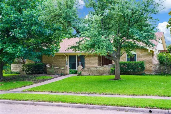 315 Ridgewood Drive, Richardson, TX 75080