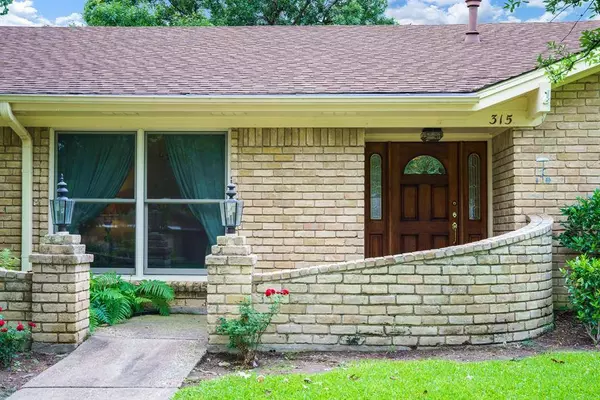 315 Ridgewood Drive, Richardson, TX 75080