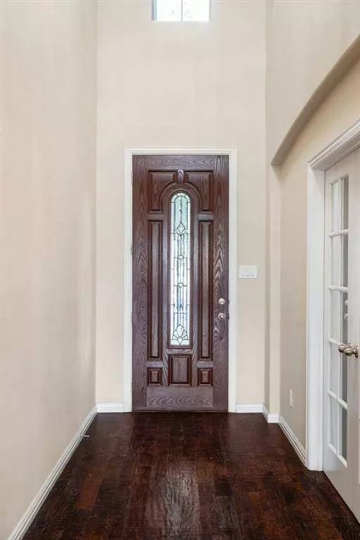 1009 Chickasaw Drive, Carrollton, TX 75010