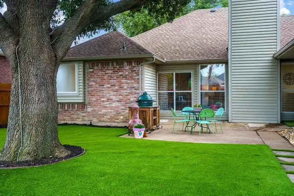 4049 Brazos Drive, Carrollton, TX 75007
