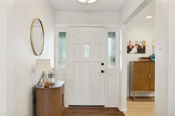 912 Vinecrest Lane, Richardson, TX 75080