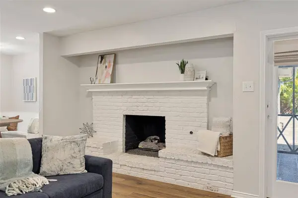 912 Vinecrest Lane, Richardson, TX 75080
