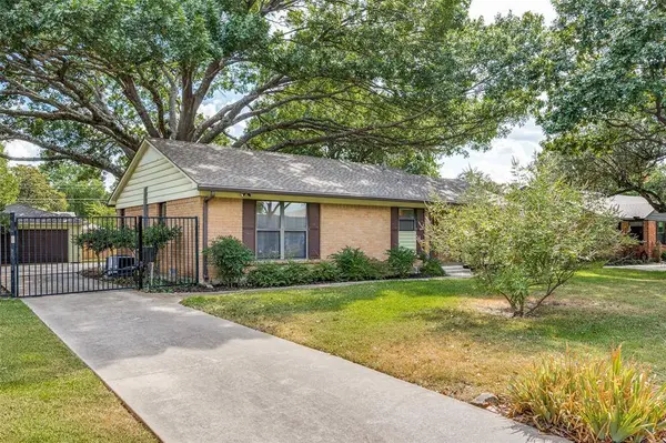 813 Brookhurst Drive, Richardson, TX 75080