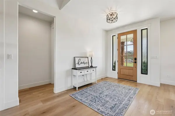 270 Tulip LN, Woodland, WA 98674