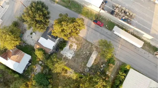 607 Comal, San Antonio, TX 78207
