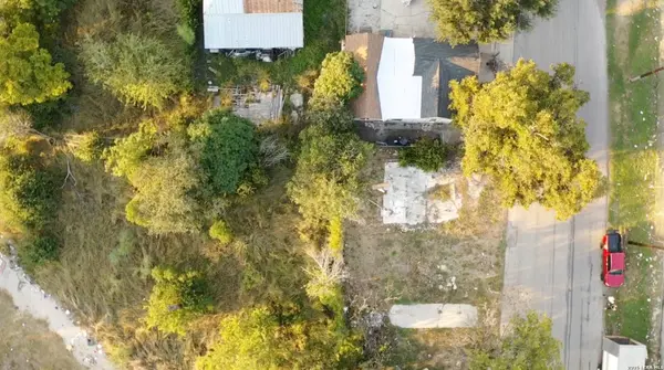 607 Comal, San Antonio, TX 78207