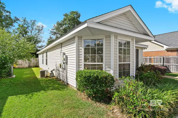 8545 Brandy Oak Court, Mobile, AL 36695