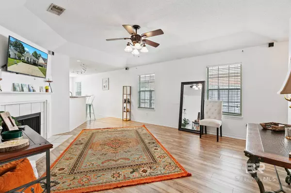 8545 Brandy Oak Court, Mobile, AL 36695