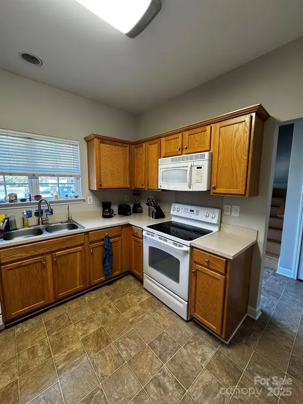 347 Valley Brook LN SE, Concord, NC 28025