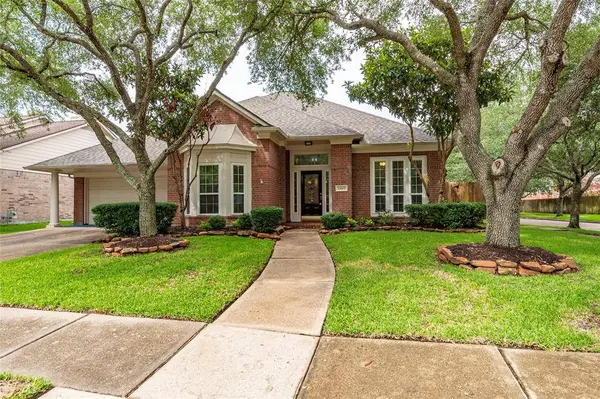 13302 Scenic Glade DR, Houston, TX 77059