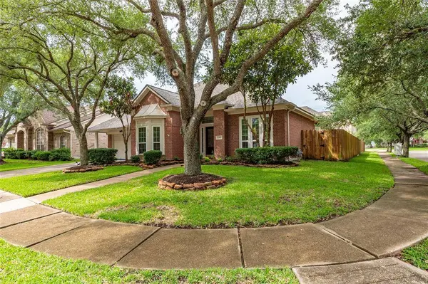13302 Scenic Glade DR, Houston, TX 77059