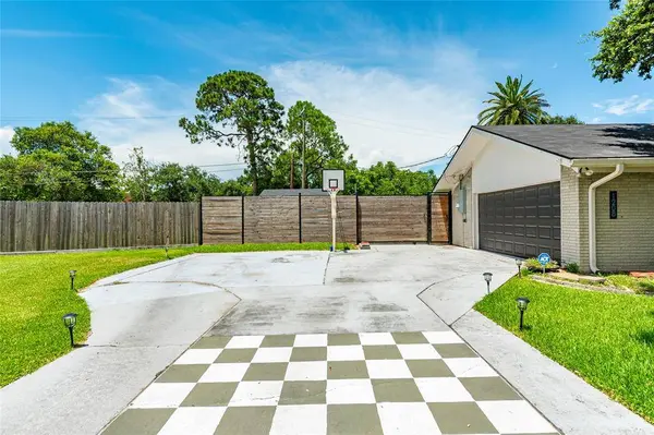 1208 15th AVE N, Texas City, TX 77590