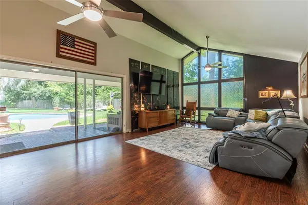 1208 15th AVE N, Texas City, TX 77590