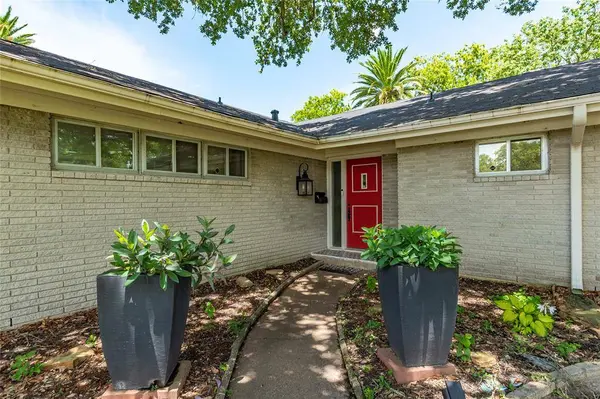 1208 15th AVE N, Texas City, TX 77590