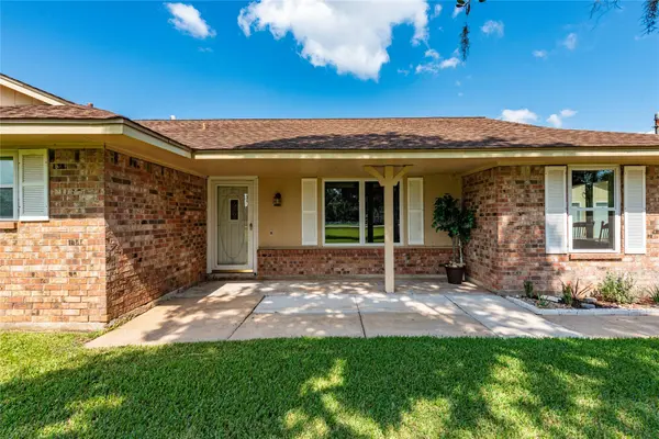 3349 County Road 580, West Columbia, TX 77486
