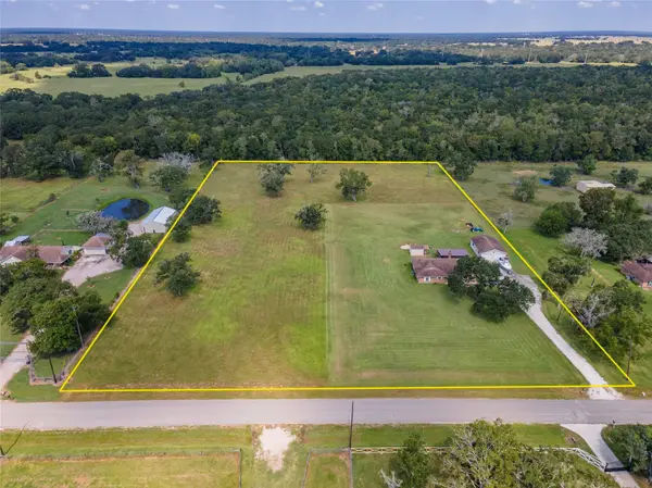 3349 County Road 580, West Columbia, TX 77486