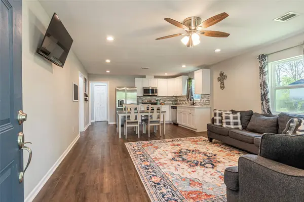 1803 Avenue Q, Santa Fe, TX 77510