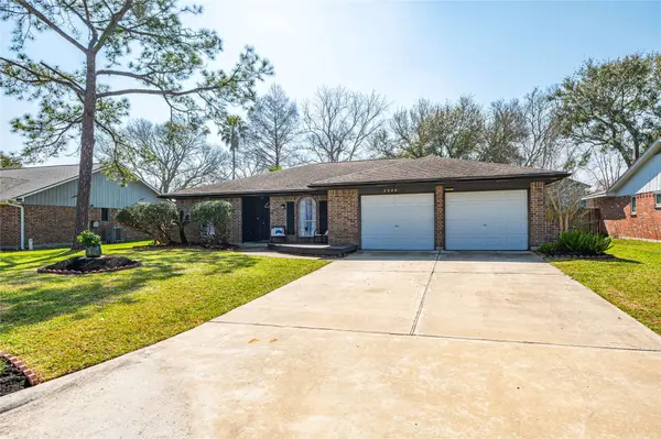 5509 Thornwood CIR, Dickinson, TX 77539
