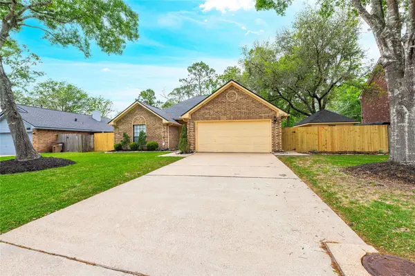 3812 Amanda DR, Dickinson, TX 77539