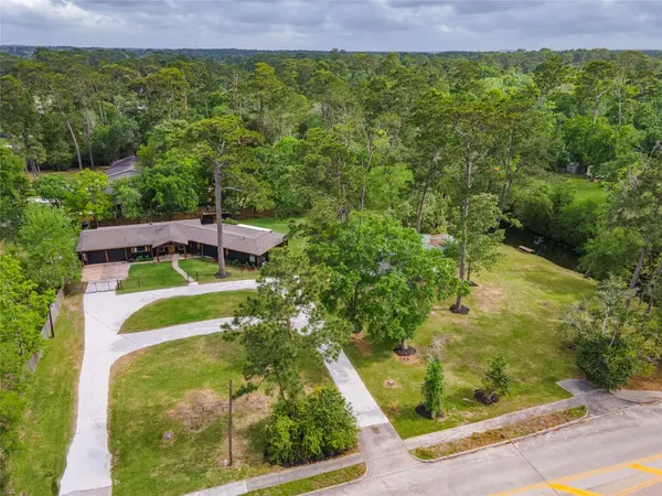 1908 Deats RD, Dickinson, TX 77539