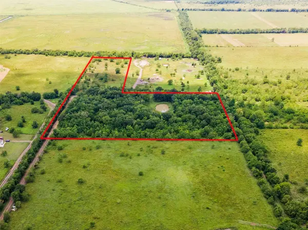 800 Private Road 60406, Dayton, TX 77535