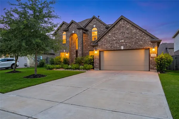 2328 Majestic Fairway LN