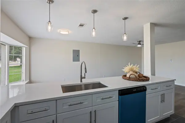 2324 N Logan ST, Texas City, TX 77590