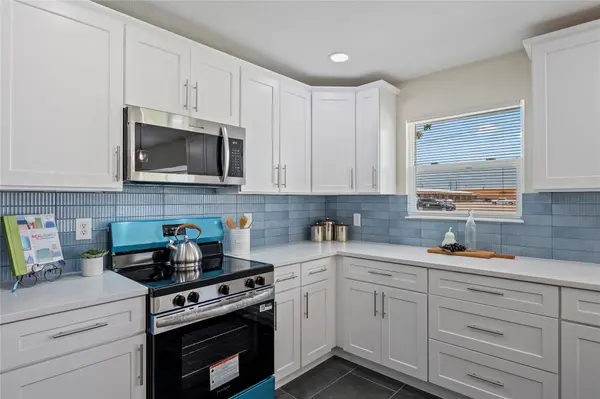 2324 N Logan ST, Texas City, TX 77590