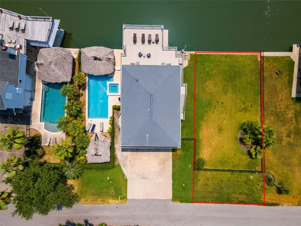 0000 Coral WAY, Tiki Island, TX 77554