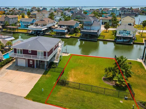 0000 Coral WAY, Tiki Island, TX 77554