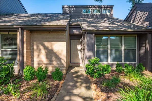16530 Space Center BLVD, Houston, TX 77058