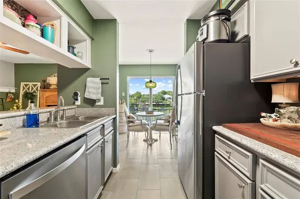 18511 Egret Bay BLVD #108, Webster, TX 77058