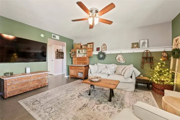 18511 Egret Bay BLVD #108, Webster, TX 77058