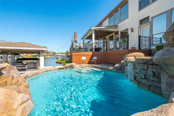 2534 De Four TRCE, Seabrook, TX 77586