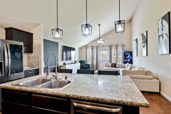 9906 Bezeled Circle LN, Rosharon, TX 77583