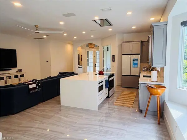 6072 Highwood Park CT, Naples, FL 34110