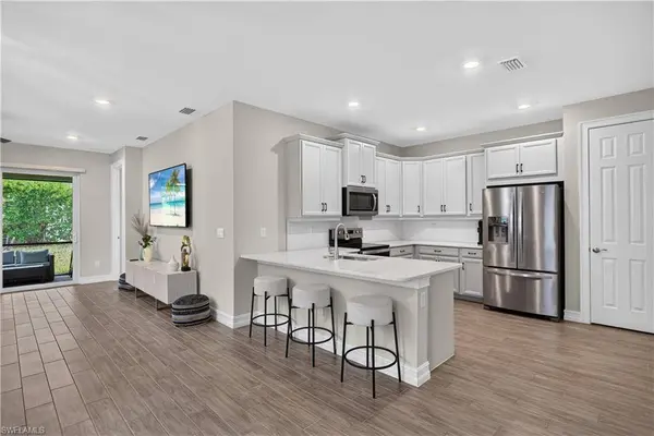 847 Enbrook LOOP