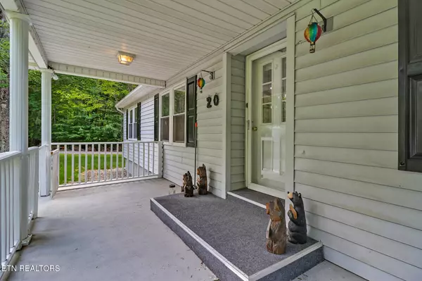 20 Robin Hood LN, Crossville, TN 38558