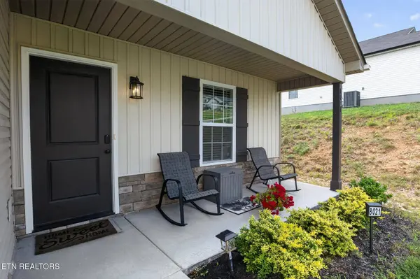 8021 Poplar Grove LN, Powell, TN 37849