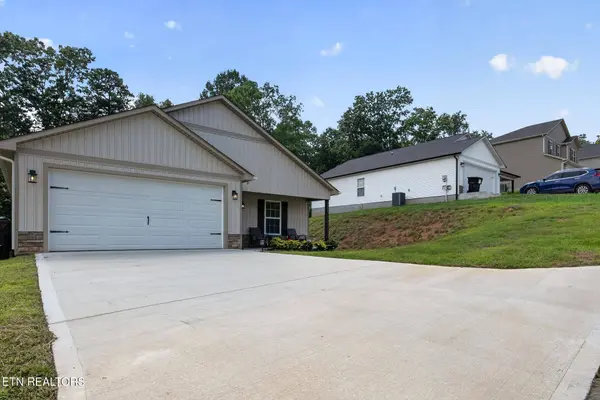 8021 Poplar Grove LN, Powell, TN 37849