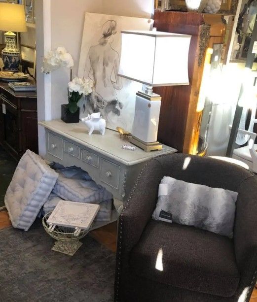 Tampa Bay local furniture and home décor store