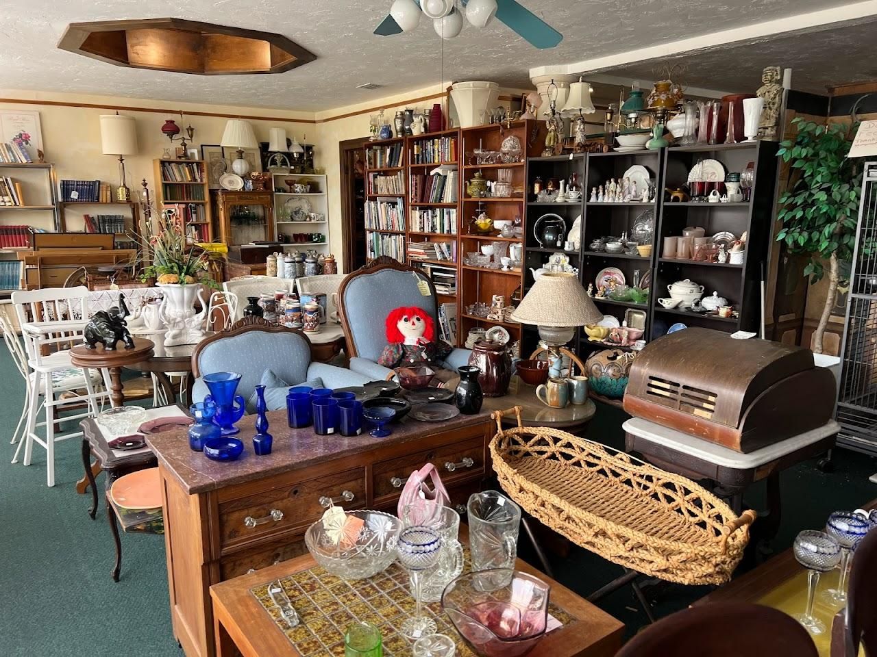 Local Tampa Bay furniture and home decor store