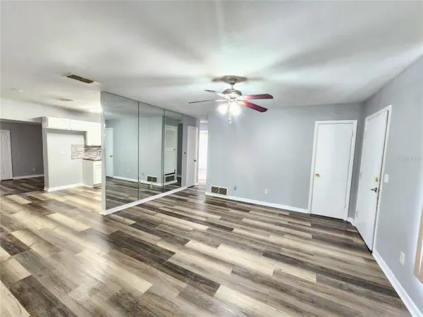 1906 W SKAGWAY AVE, Tampa, FL 33604