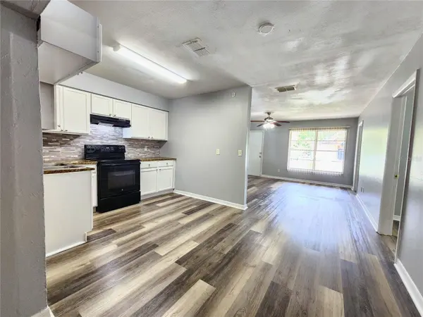 1906 W SKAGWAY AVE, Tampa, FL 33604