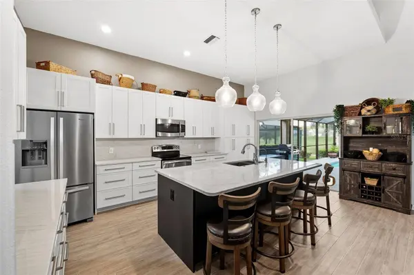 5511 AVENUE DU SOLEIL, Lutz, FL 33558