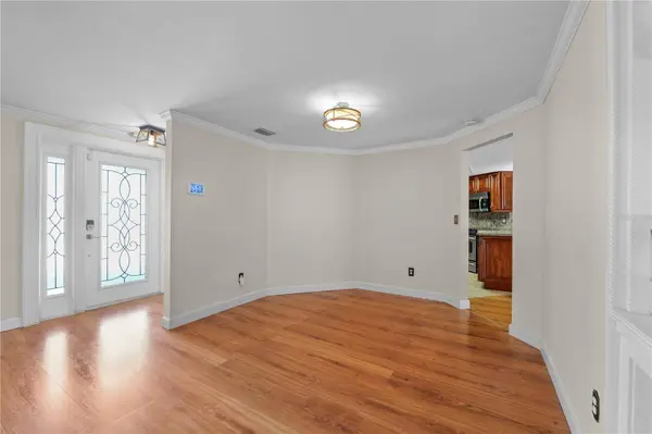 813 DRUID HILLS RD, Temple Terrace, FL 33617