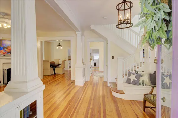 426 N CLARA AVE, Deland, FL 32720