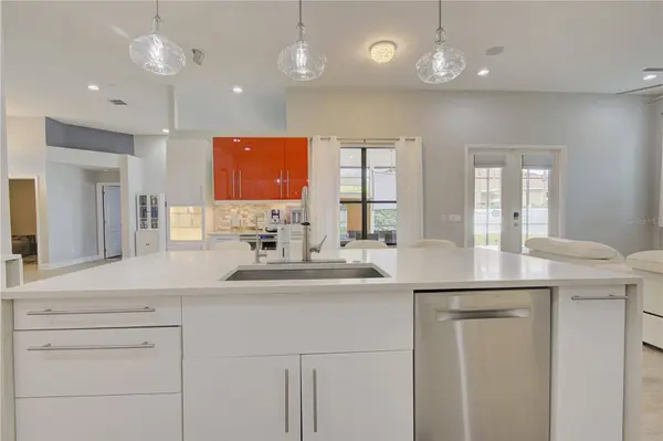 2407 FOLIAGE OAK TER, Oviedo, FL 32766